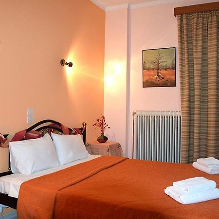 קלבריטה Sfaragoulias Inn מראה חיצוני תמונה